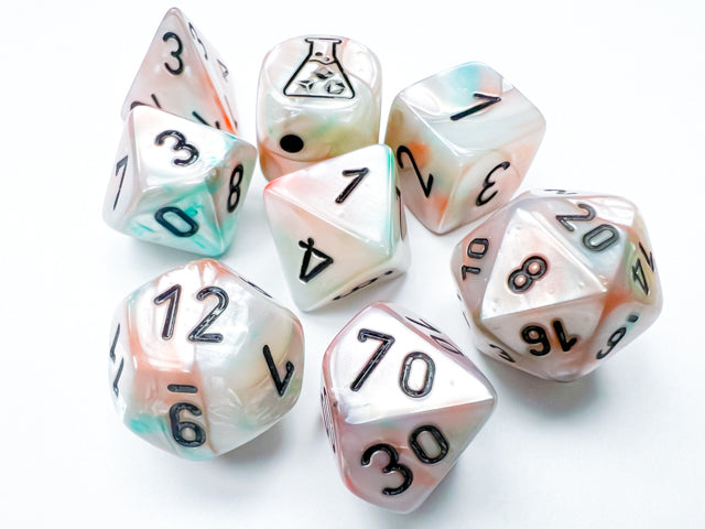 Chessex: 7-Die Set - Lustrous Luminary Sea Shell/black Polyhedral